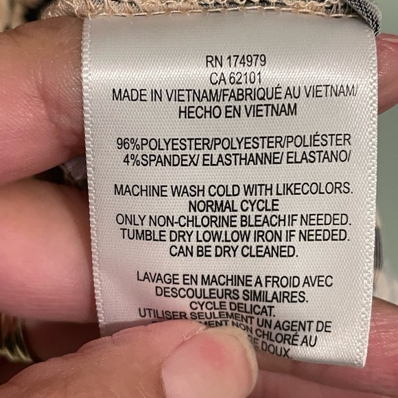 BCBG Adele Leopard Print Wrap Dress size small - Picture 8 of 8